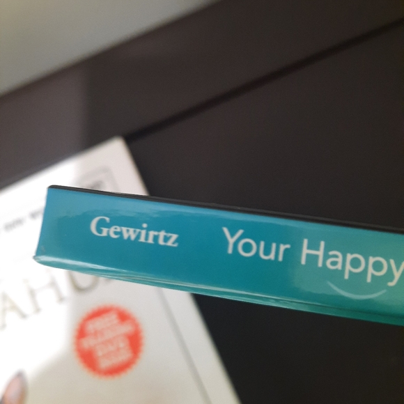 A hard back book book about Chihuahua's in great shape. - Picture 3 of 4